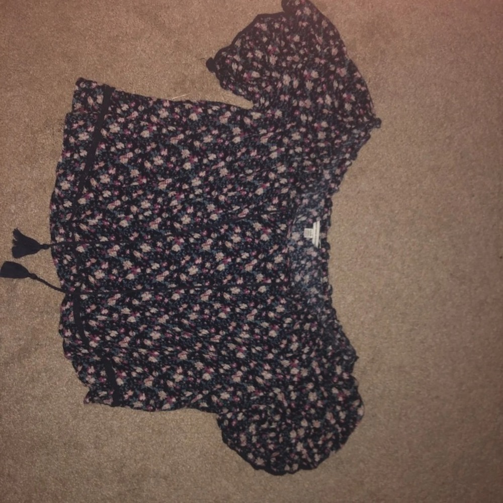Floral Crop top🌸🌺🌼